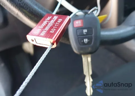 2017 Toyota Rav4 Le z USA, uszkodzony, nr VIN JTMZFREV8HJ716777